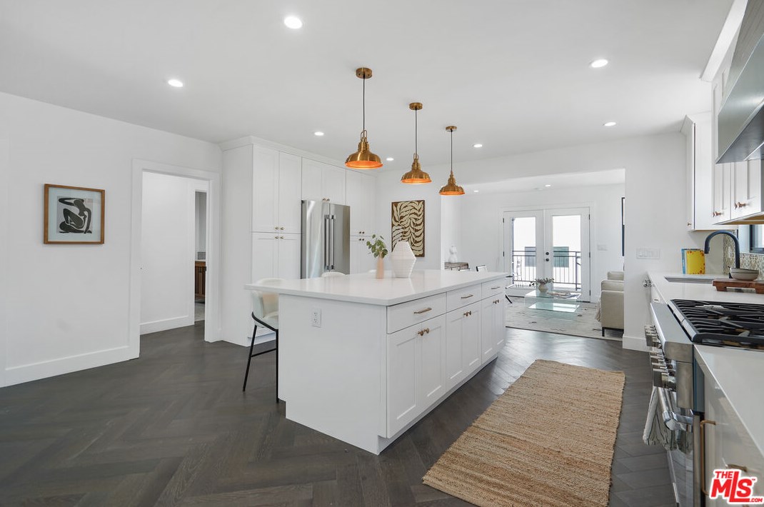 2346 Overland Ave, Los Angeles CA  90064-2210 exterior