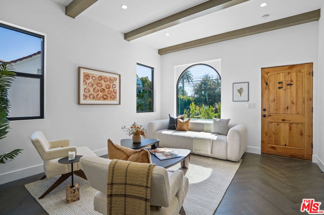 2346 Overland Ave, Los Angeles CA  90064-2210 exterior