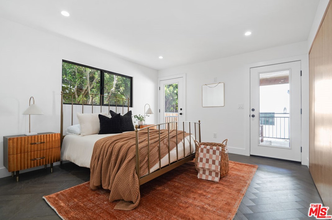 2346 Overland Ave, Los Angeles CA  90064-2210 exterior