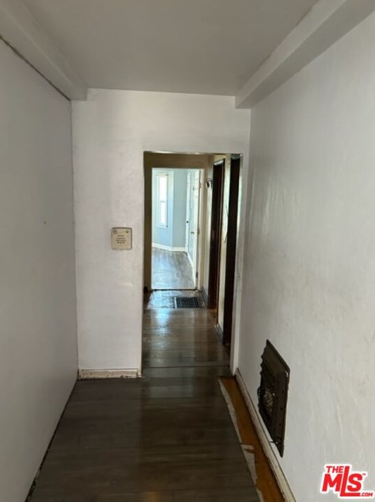 1061 82nd St, Los Angeles CA  90003-3017 exterior