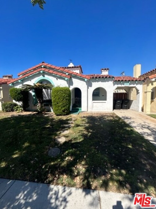 1061 82nd St, Los Angeles, CA 90001-2931