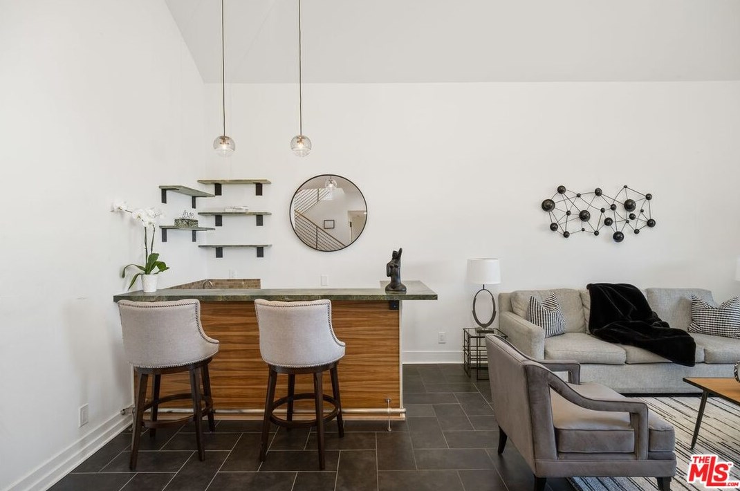 10164 Baywood Ct, Los Angeles CA  90077-2132 exterior