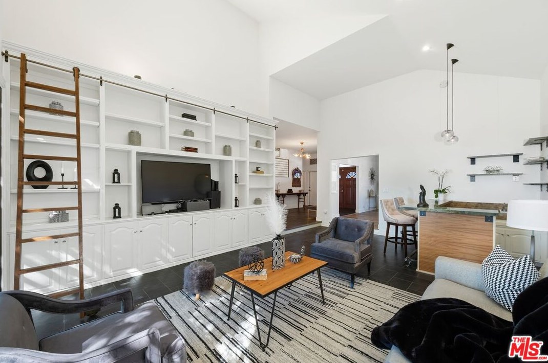 10164 Baywood Ct, Los Angeles CA  90077-2132 exterior