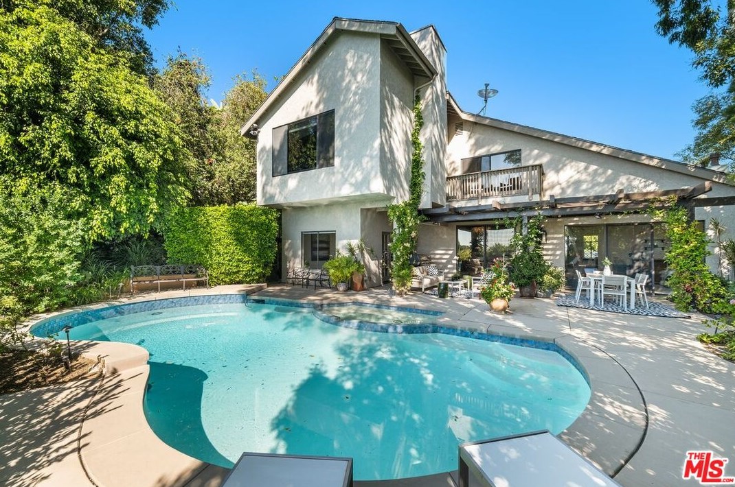 10164 Baywood Ct, Los Angeles CA  90077-2132 exterior