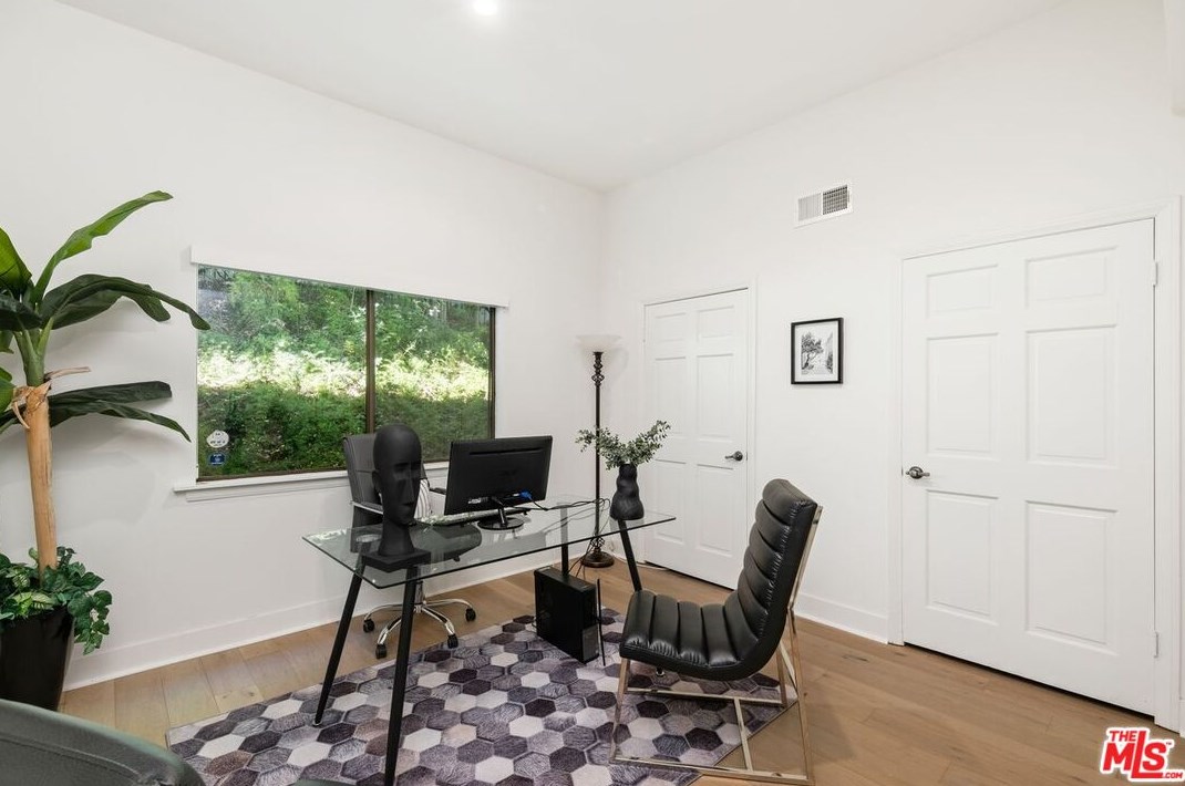 10164 Baywood Ct, Los Angeles CA  90077-2132 exterior