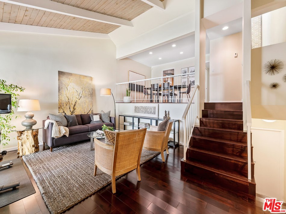 11730 N Moorpark St #f, North Hollywood, CA 91604