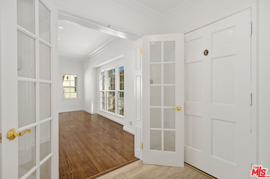 1637 Malcolm Ave, Los Angeles, CA 90024-6851
