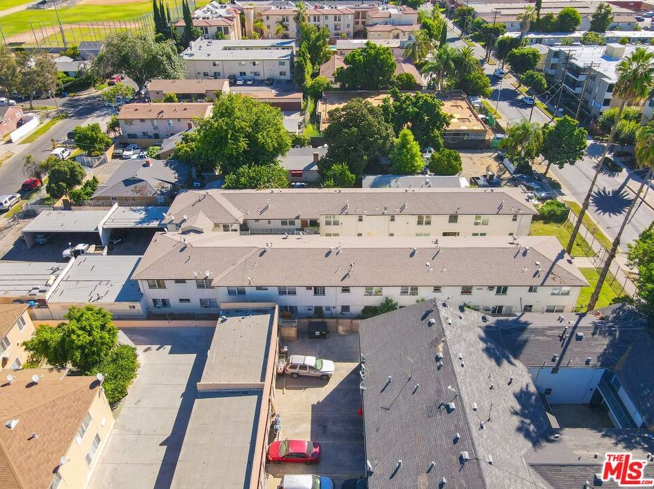 14735 Blythe St, Van Nuys, CA 91402