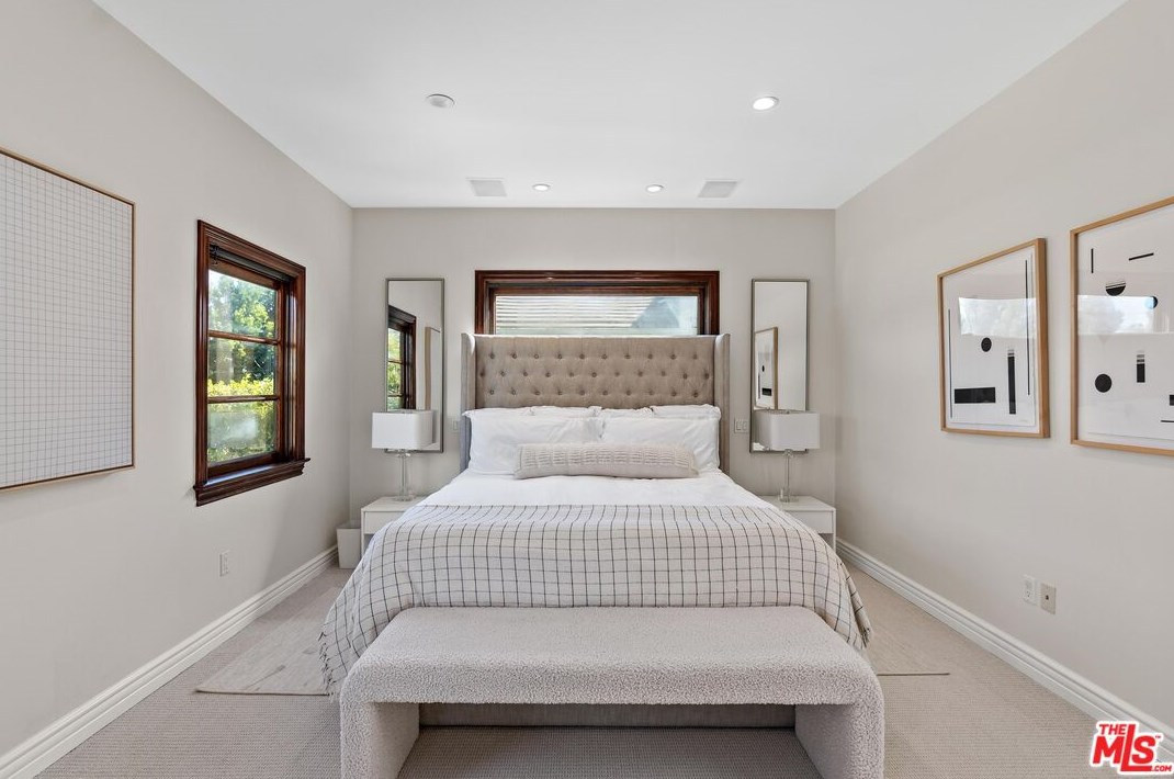 358 Huntley Dr, Los Angeles CA  90069-5002 exterior