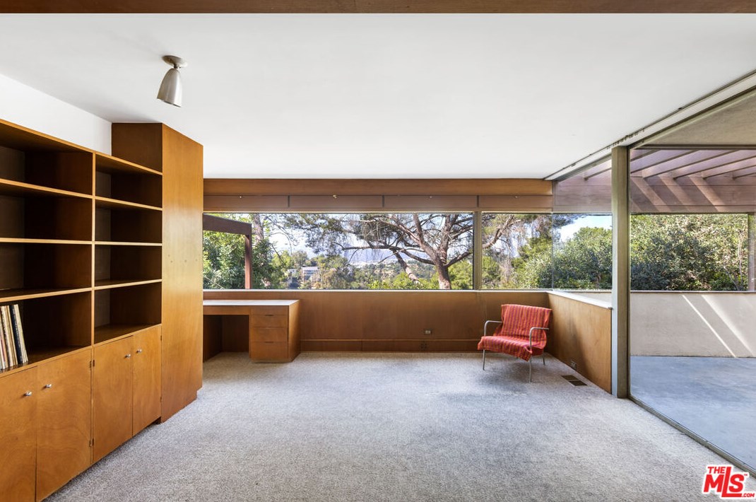 3940 San Rafael Ave, Los Angeles CA  90065-4014 exterior