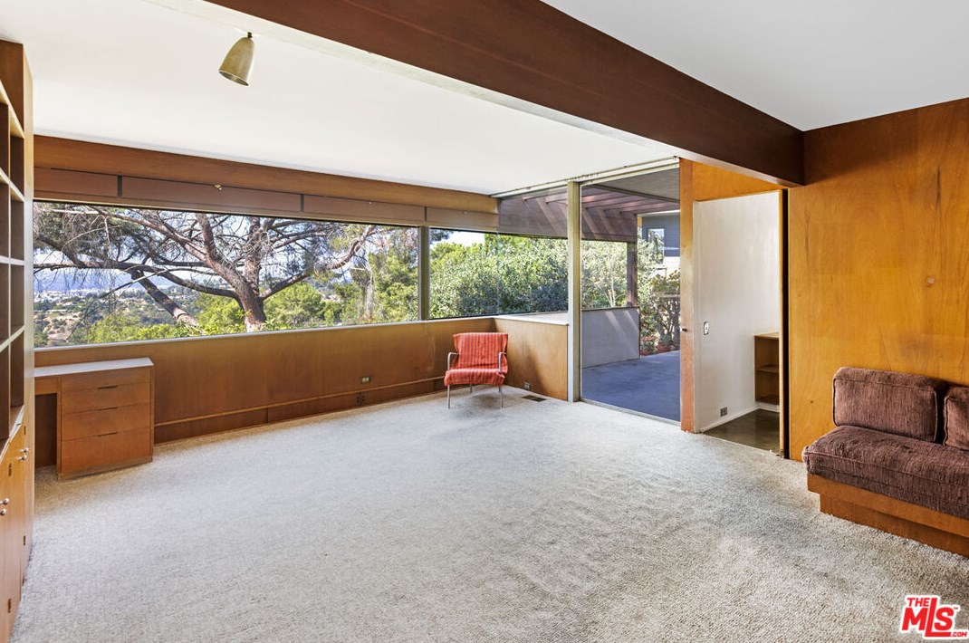 3940 San Rafael Ave, Los Angeles CA  90065-4014 exterior