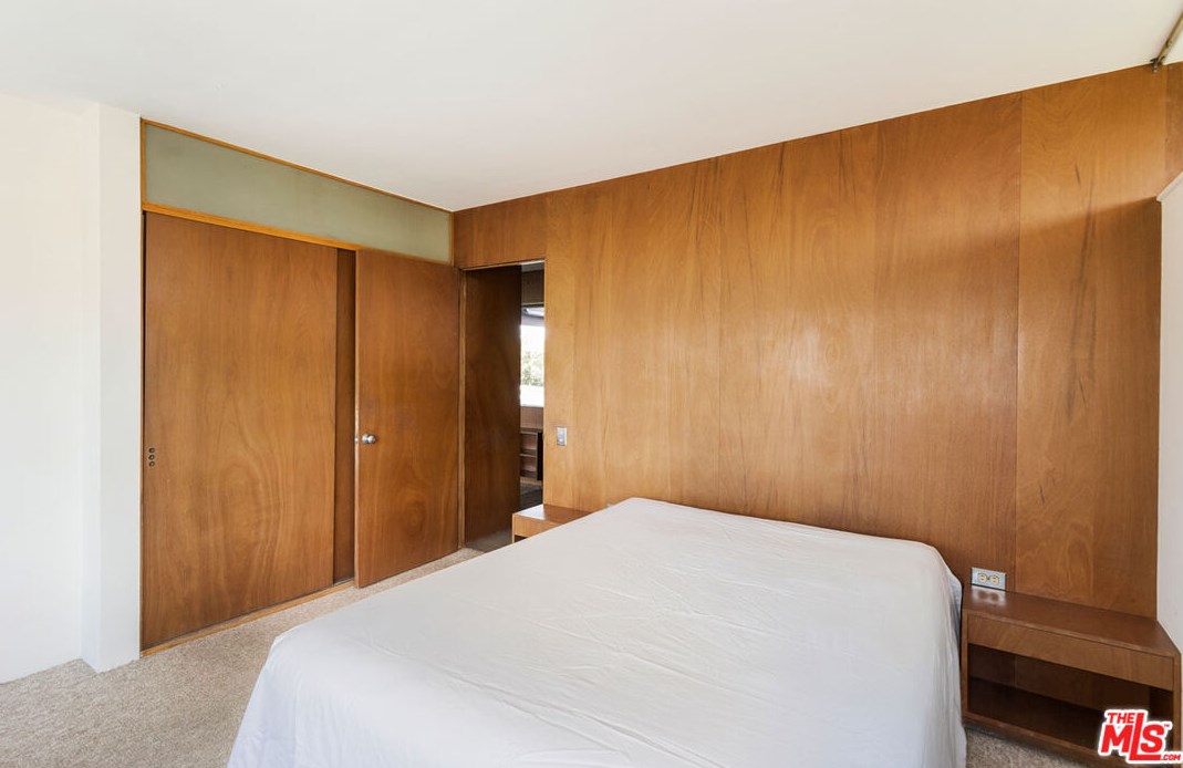 3940 San Rafael Ave, Los Angeles CA  90065-4014 exterior