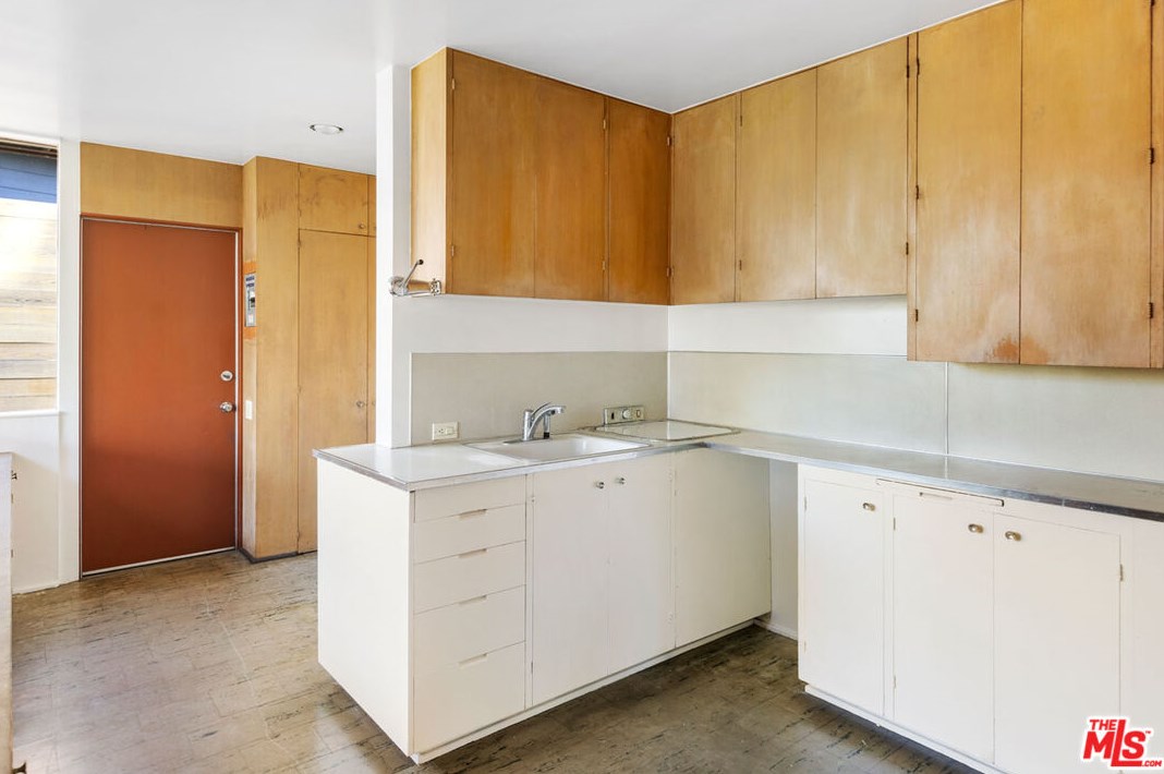 3940 San Rafael Ave, Los Angeles CA  90065-4014 exterior