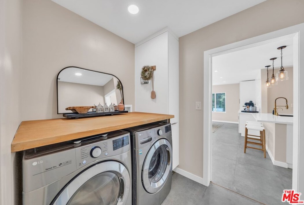 5948 78th St, Los Angeles CA  90045-2942 exterior