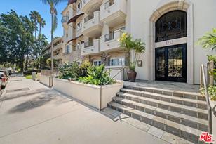 4939 Laurel Canyon Blvd Unit H, Valley Village, CA 91607, MLS# DW23085871