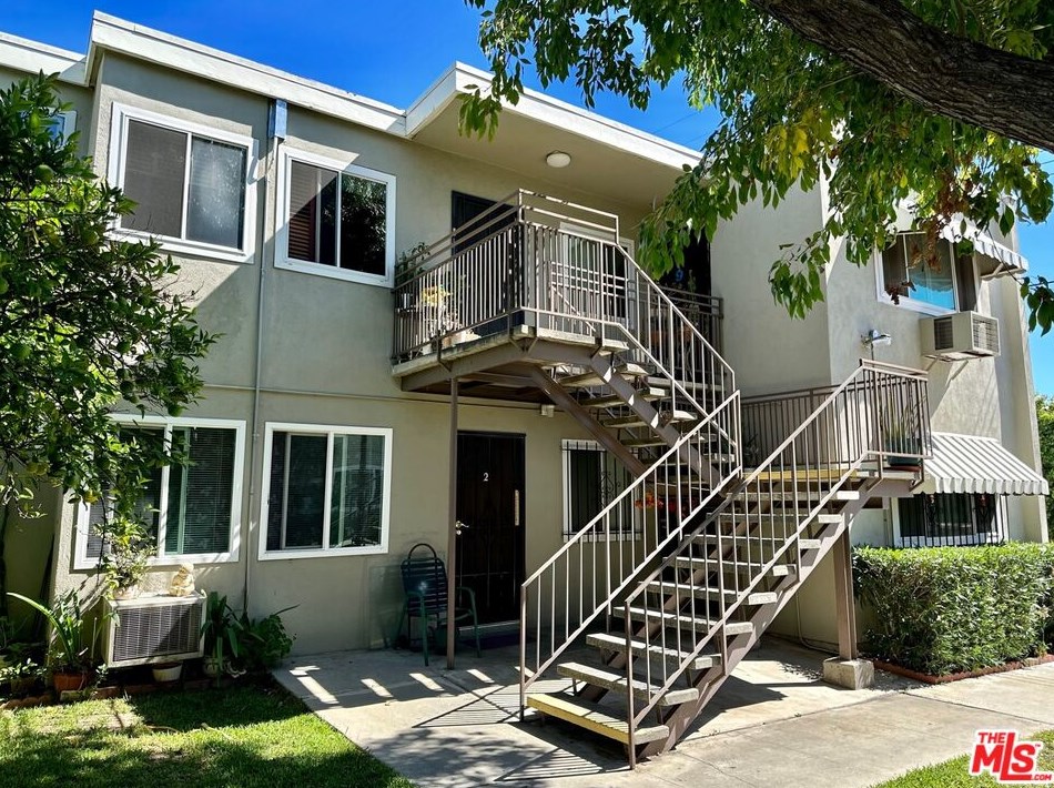 7131 Coldwater Canyon Ave #2, North Hollywood, CA 91605