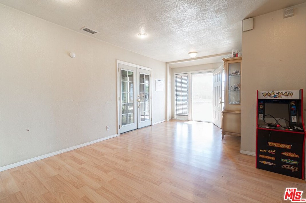 103 138th St, Los Angeles, CA 90061-2109