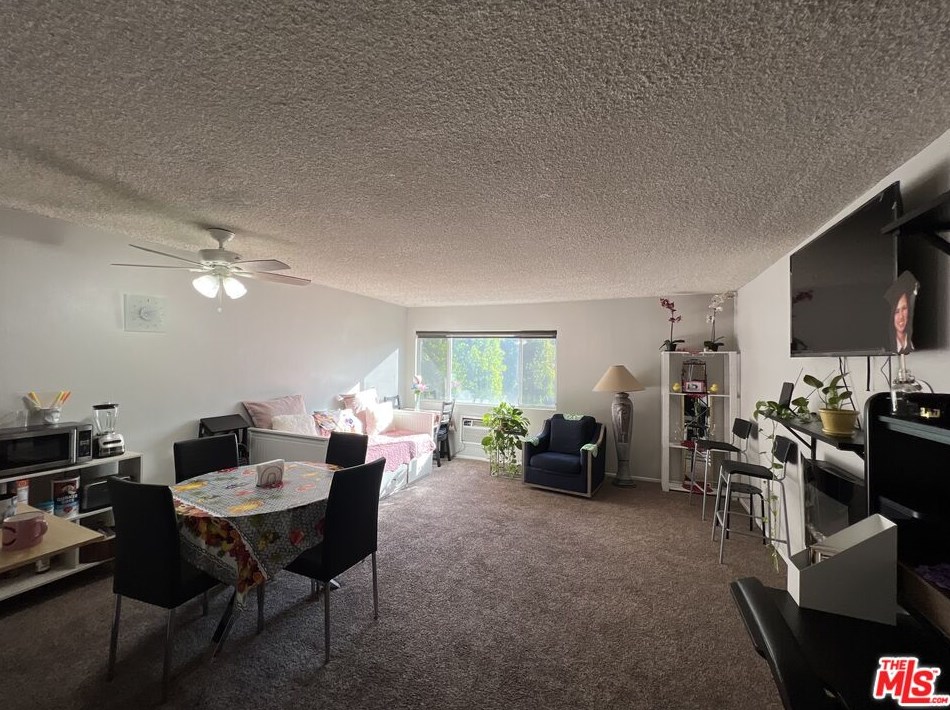 18307 Burbank Blvd #237, Los Angeles, CA 91356