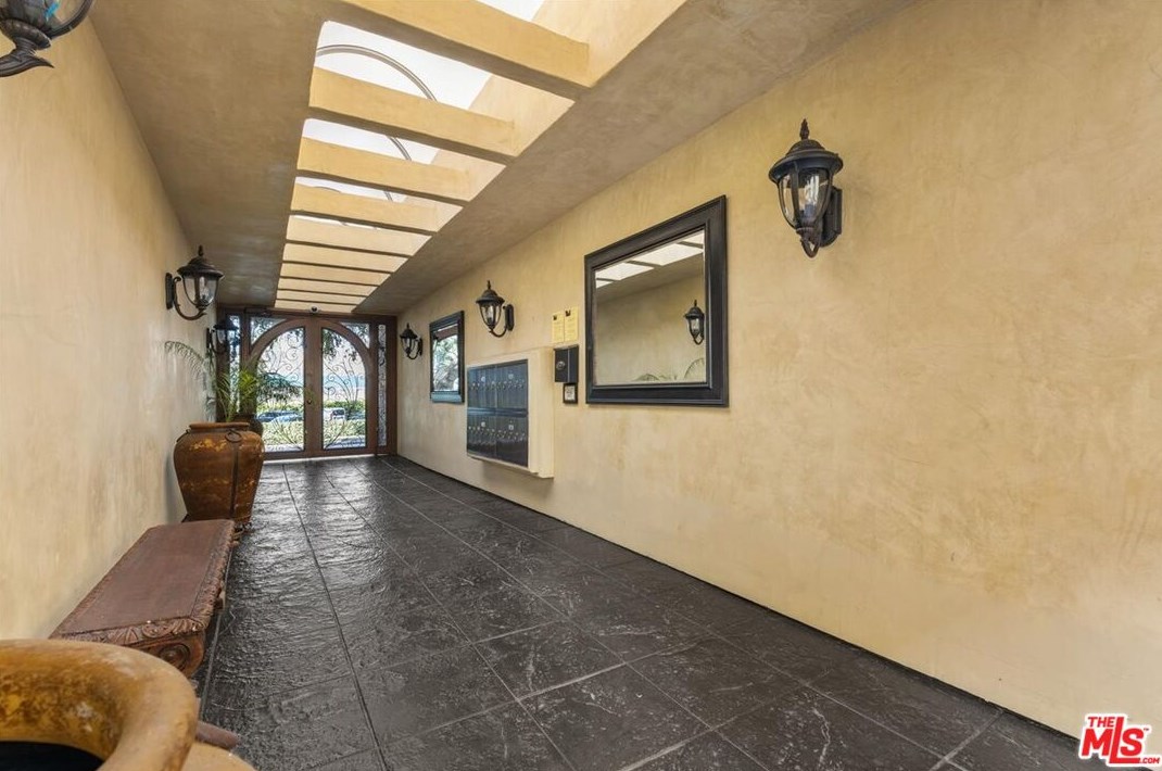 4128 Whitsett Ave #109, North Hollywood, CA 91604