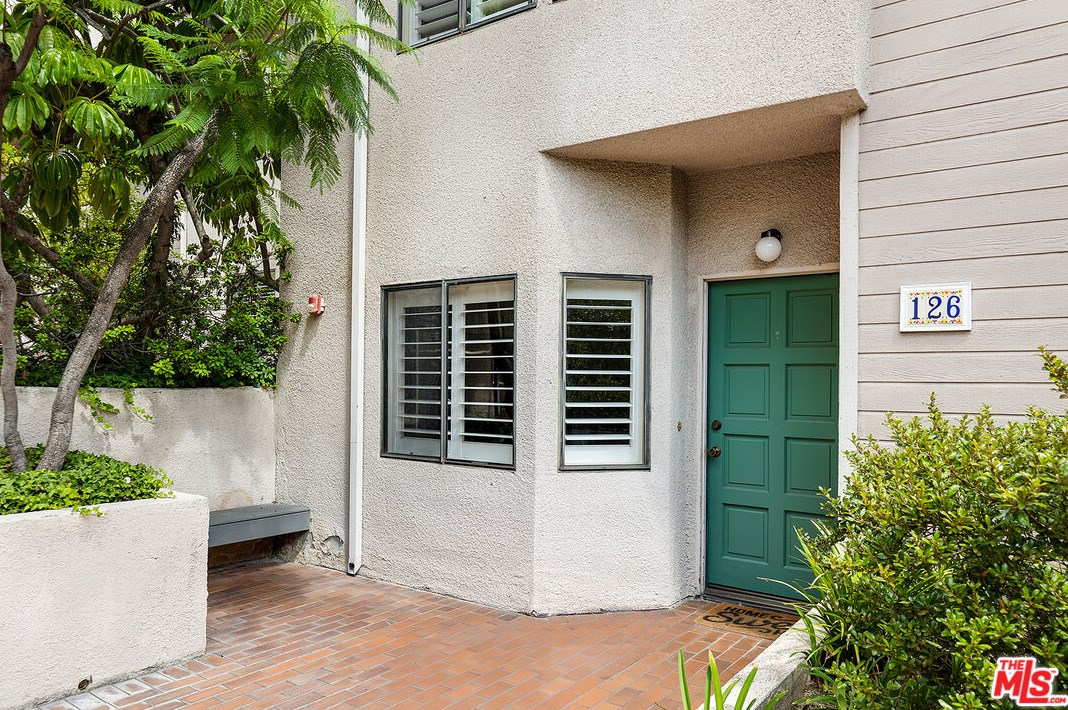 1310 E Orange Grove Blvd #126, Pasadena, CA 91104