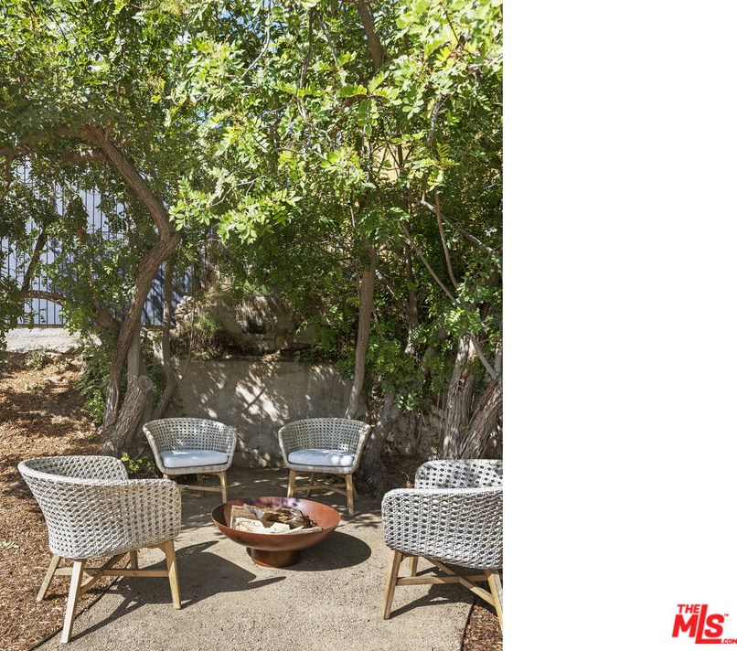 6161 Poppy Peak Dr, Los Angeles CA  90042-1331 exterior