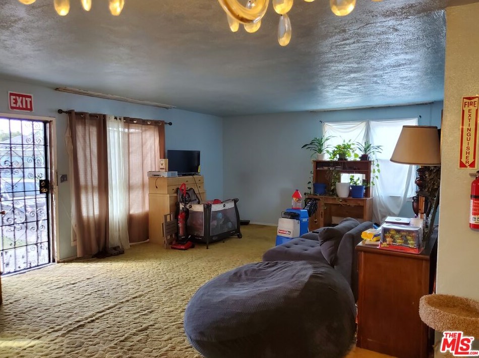 1129 103rd St, Los Angeles, CA 90002-3314