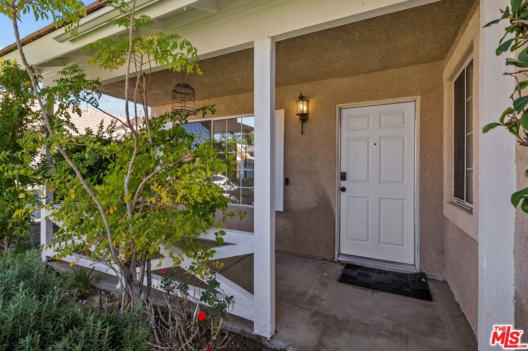 37626 Teal St, Palmdale, CA 93552-4021