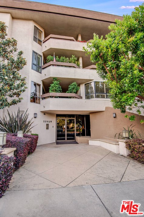 10409 Riverside Dr #101, North Hollywood, CA 91602
