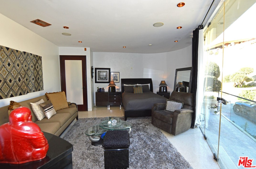 1705 Carla Rdg, Beverly Hills CA  90210-1911 exterior