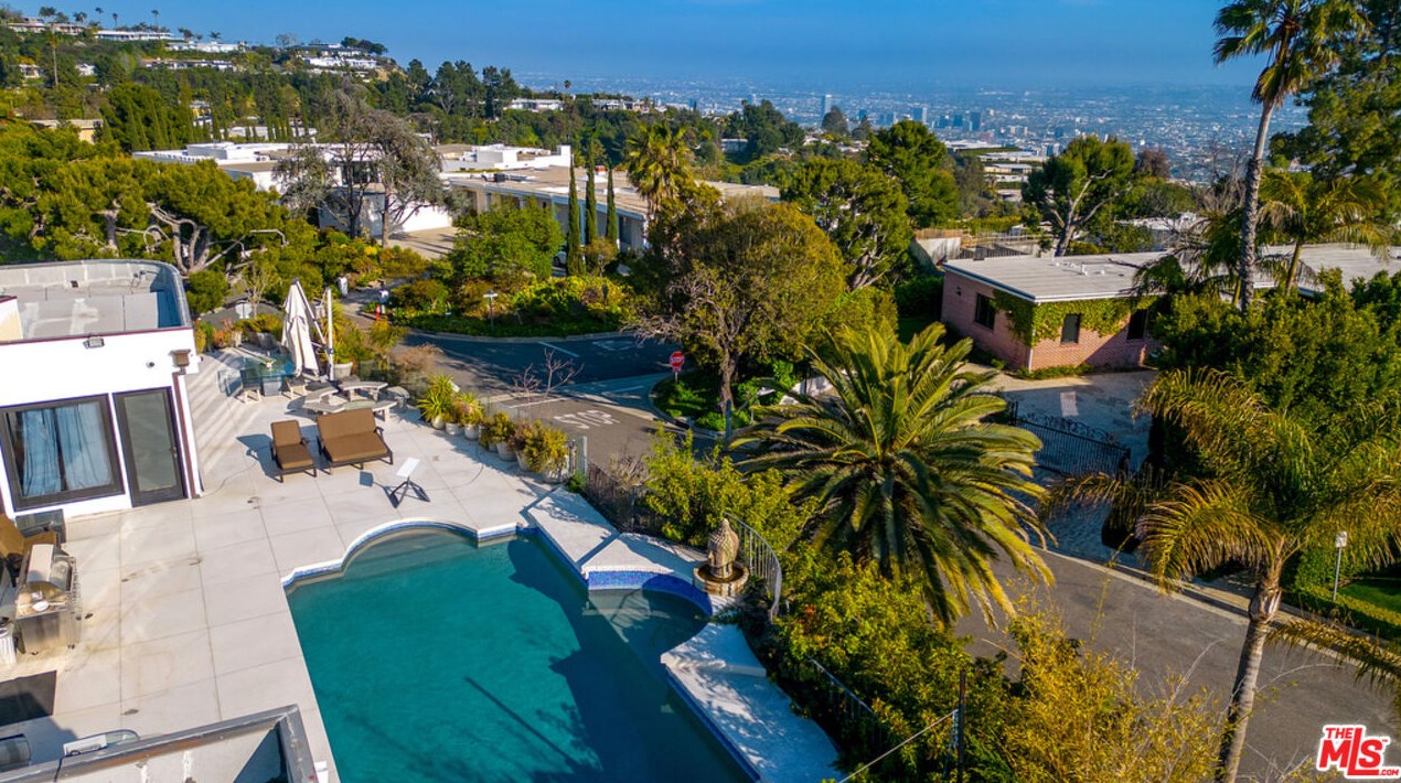 1705 Carla Rdg, Beverly Hills CA  90210-1911 exterior