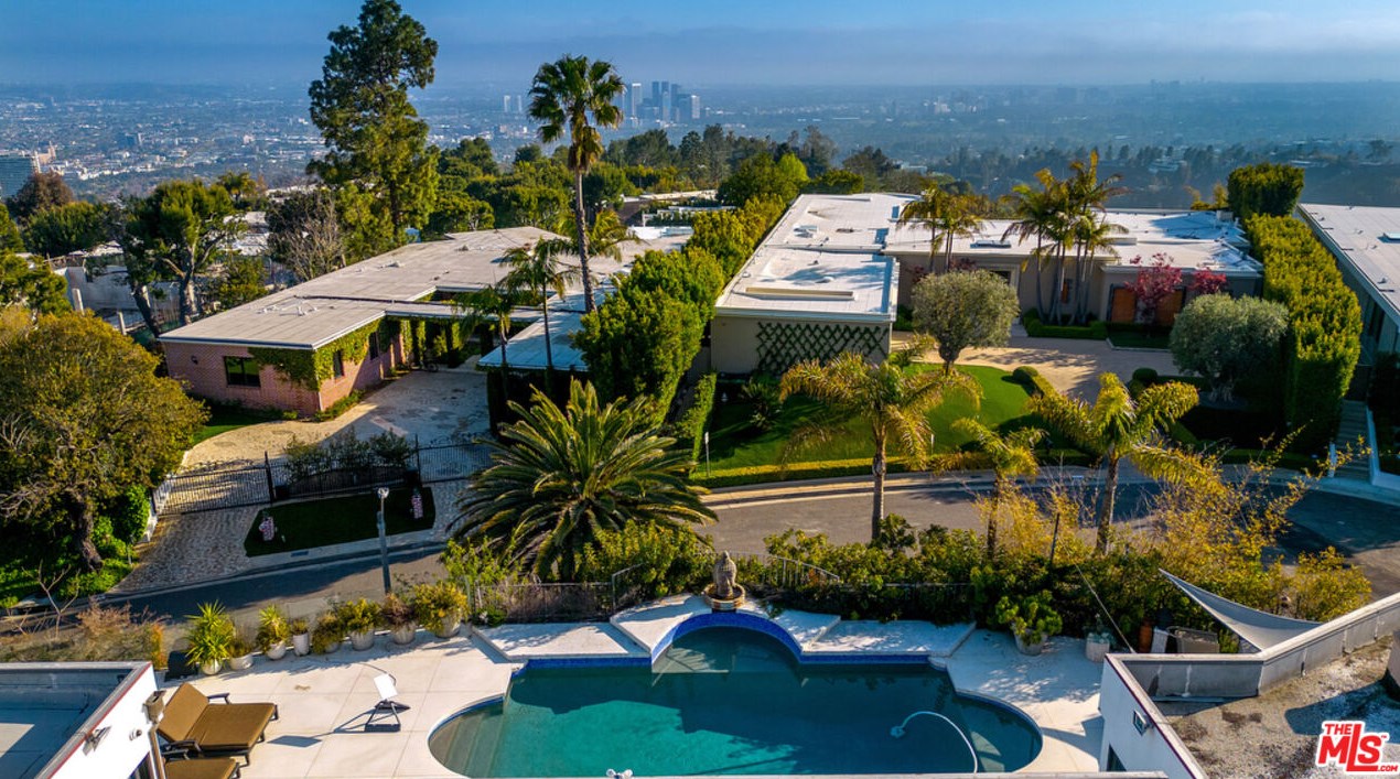 1705 Carla Rdg, Beverly Hills CA  90210-1911 exterior
