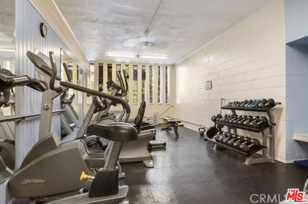 8106 Raintree Cir, Los Angeles CA  90230-4459 exterior