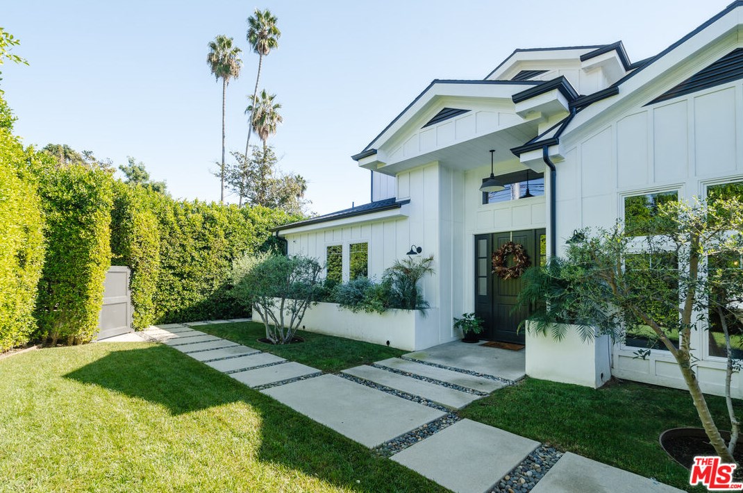 5159 Varna Ave, Van Nuys, CA 91423