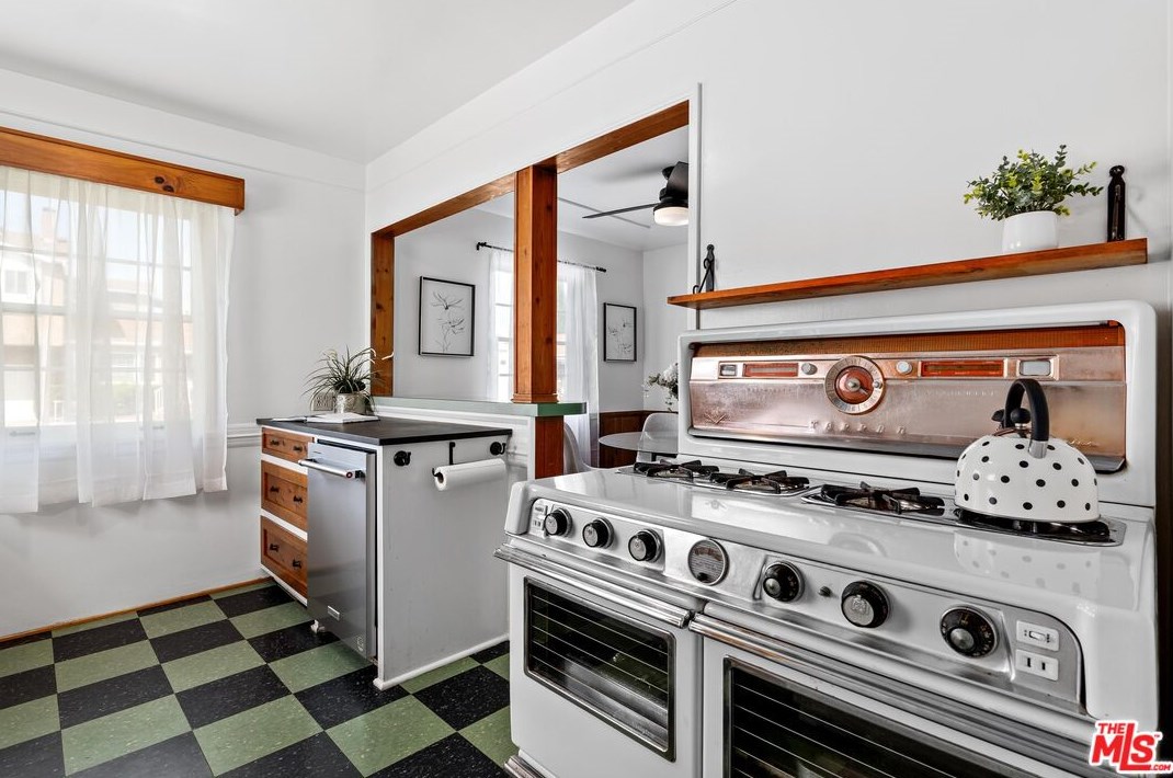 12428 Matteson Ave, Los Angeles CA  90066-4020 exterior
