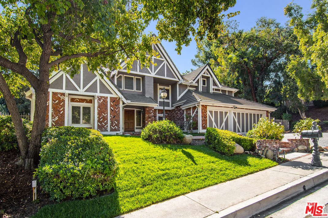 4112 Nogales Dr, Los Angeles CA  91356-5114 exterior