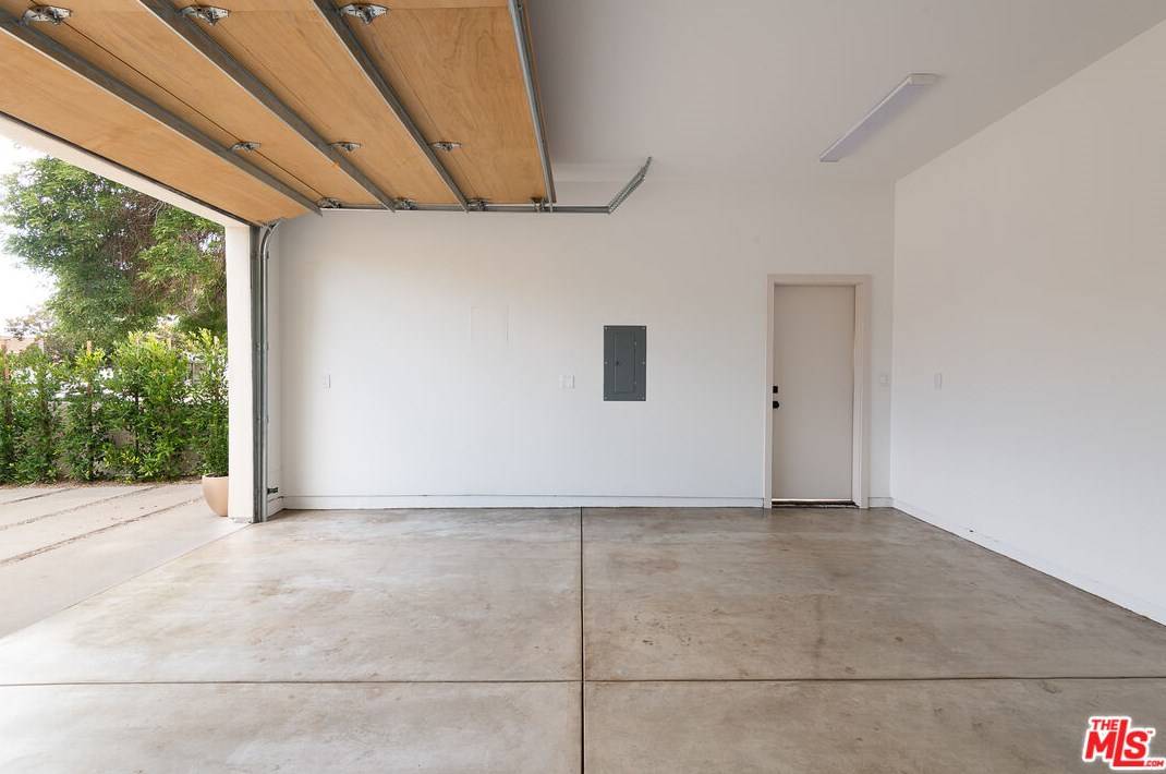 12527 Gilmore Ave, Los Angeles CA  90066-6426 exterior