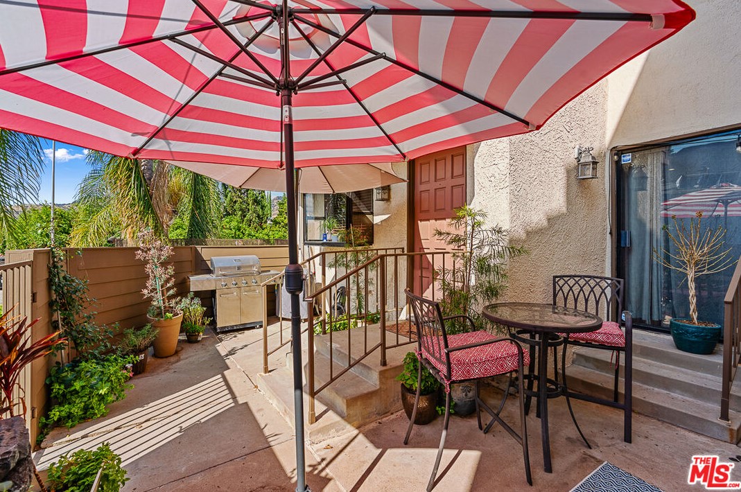 10005 Topanga Canyon Blvd #8, Chatsworth, CA 91311