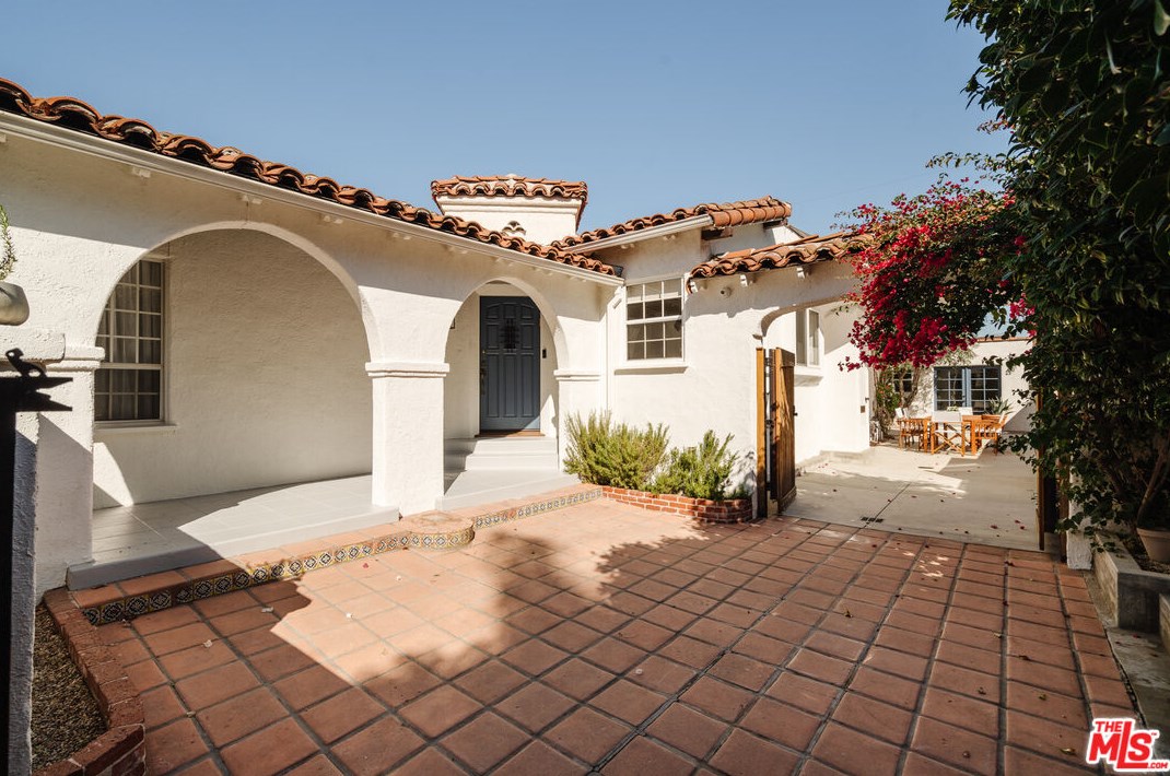 9103 Gibson St, Los Angeles CA  90034-1924 exterior
