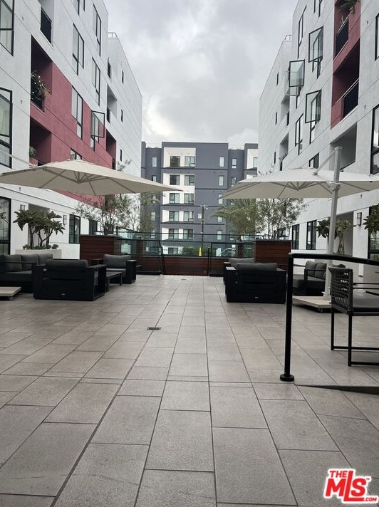 1234 Wilshire Blvd, Los Angeles CA  90017-1970 exterior