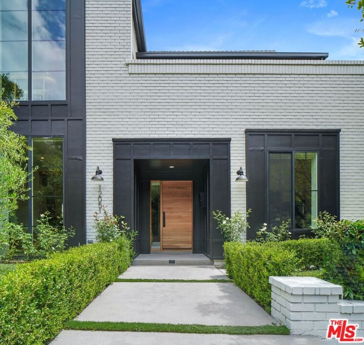 12051 Laurel Terrace Dr, North Hollywood, CA 91604