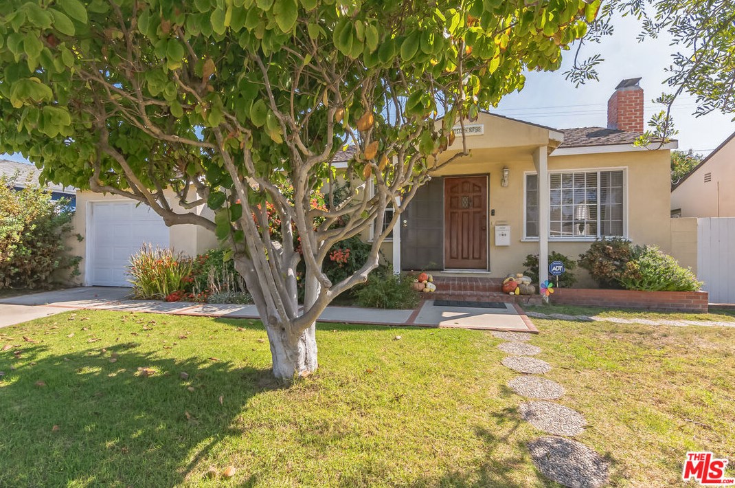 11906 Weir St, Los Angeles CA  90230-6066 exterior