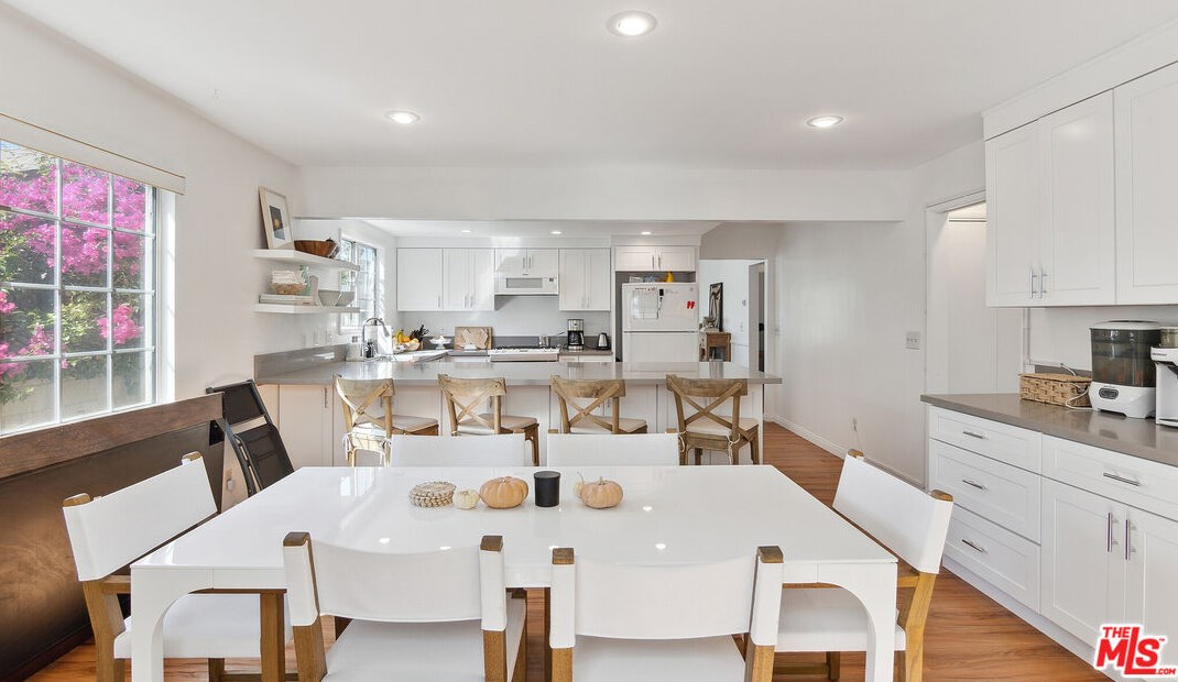 11906 Weir St, Los Angeles CA  90230-6066 exterior