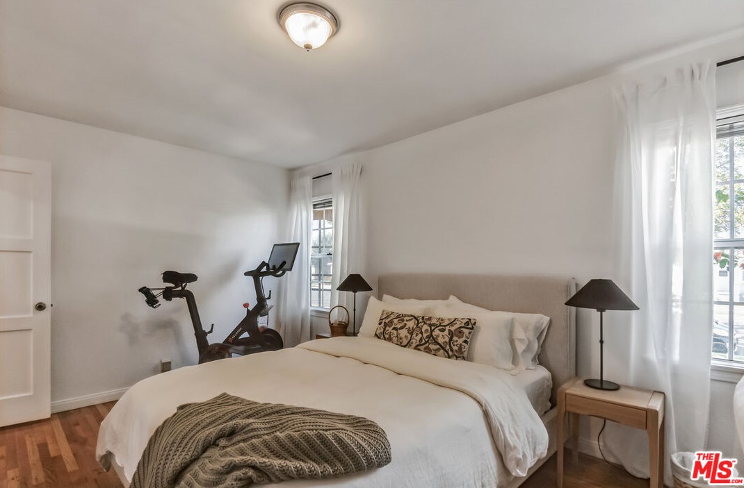 11906 Weir St, Los Angeles CA  90230-6066 exterior