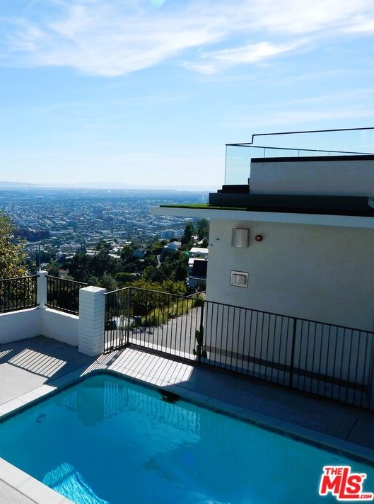 1811 Blue Heights Dr, Los Angeles, CA 90069-1301