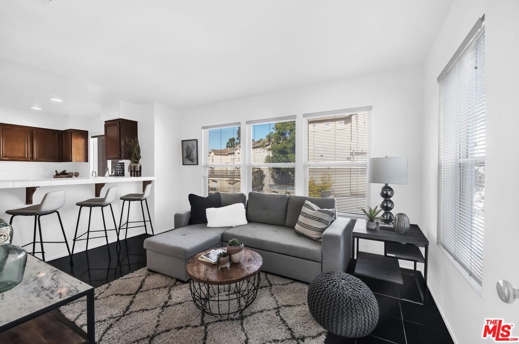7713 Hannum Ave, Los Angeles CA  90230-6164 exterior