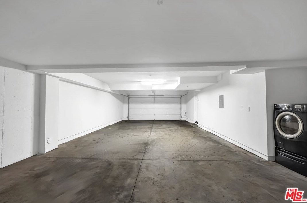 7713 Hannum Ave, Los Angeles CA  90230-6164 exterior