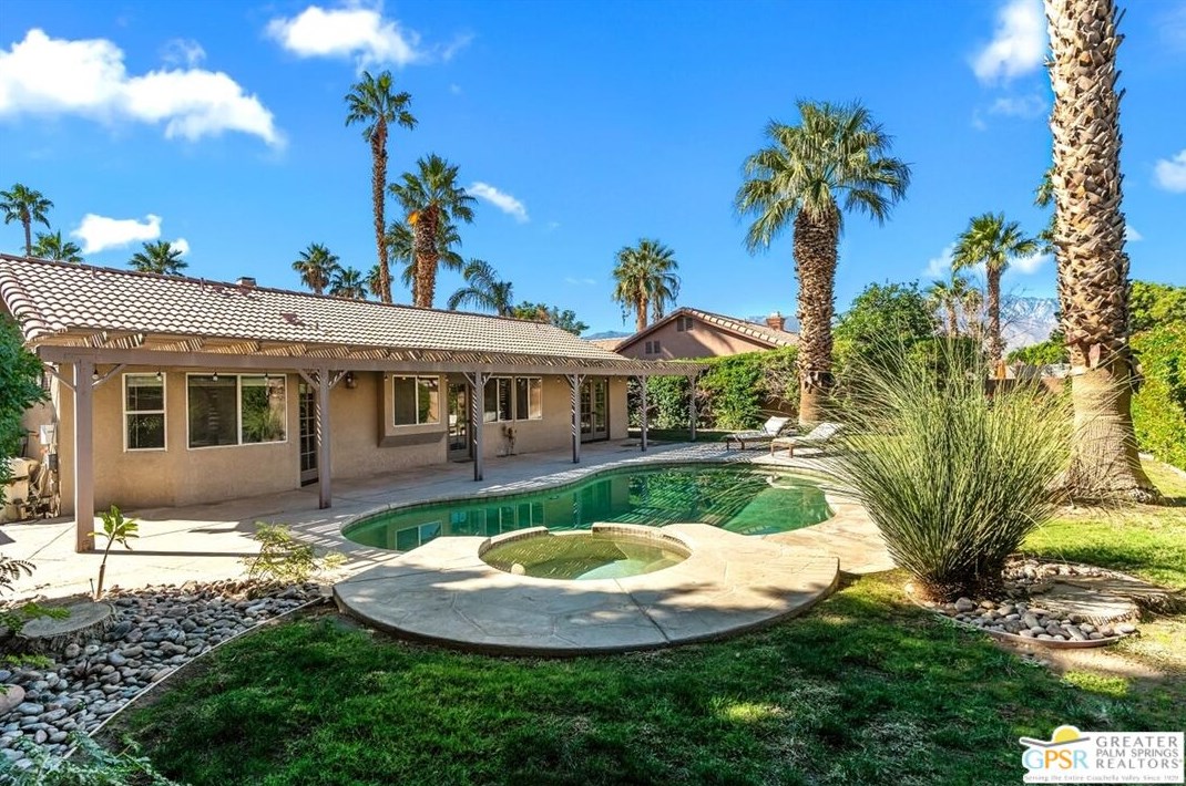 69858 Brookview Way, Cathedral City CA  92234-2505 exterior