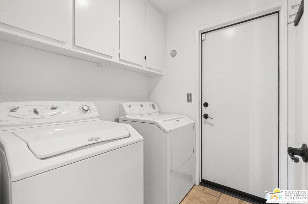 69858 Brookview Way, Cathedral City CA  92234-2505 exterior