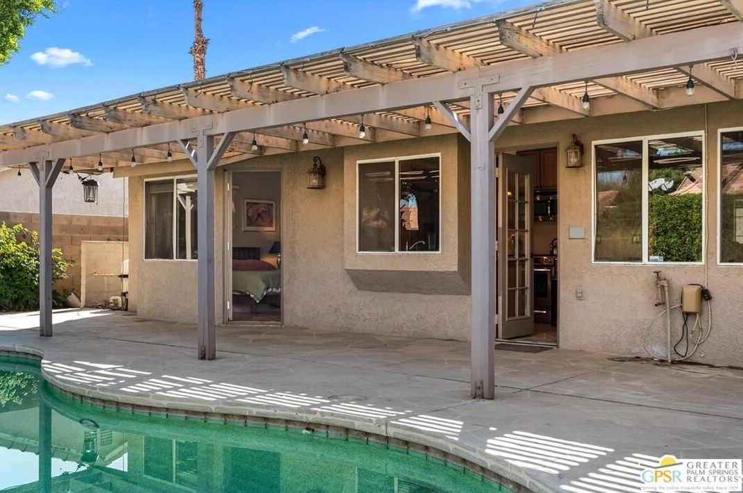 69858 Brookview Way, Cathedral City CA  92234-2505 exterior