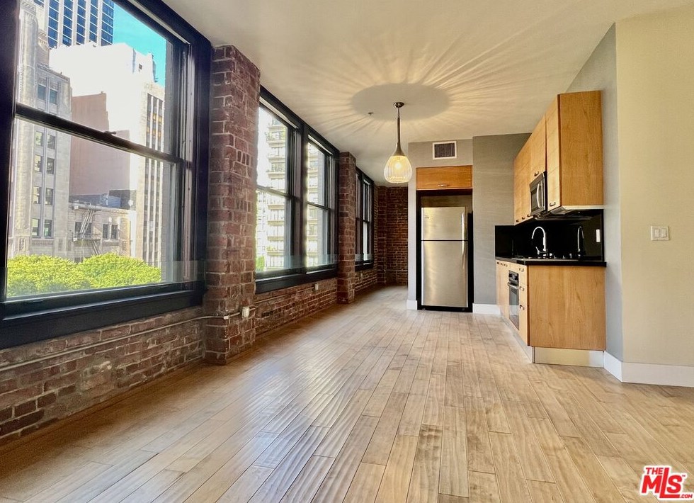 460 S Spring St #401, Los Angeles, CA 90013